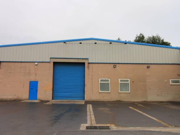 Unit 3 Roundwood Industrial Estate, Warehouse to rent, Osset, Dewsbury, Wakefield