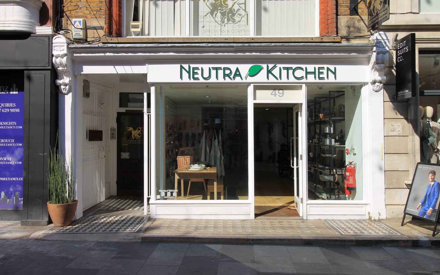 49 South Molton Street, mayfair, London, Shop space to rent