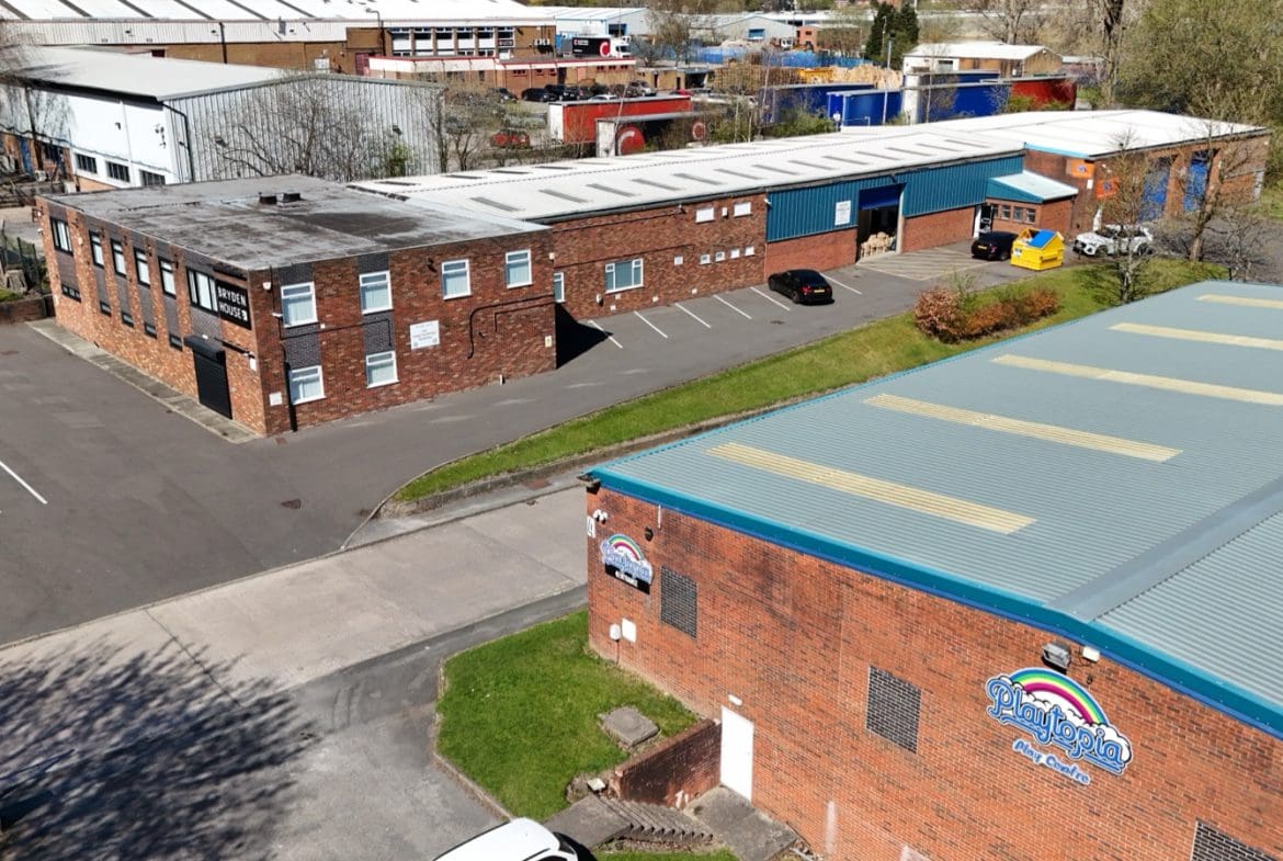 Unit 1 2 3 4 Boundary Industrial Estate Bolton warehouse to rent