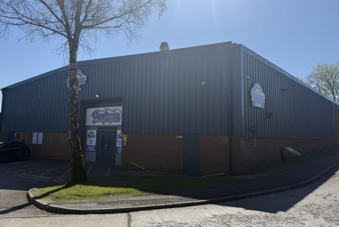 Unit 4 Boundary Industrial Estate Bolton warehouse to rent