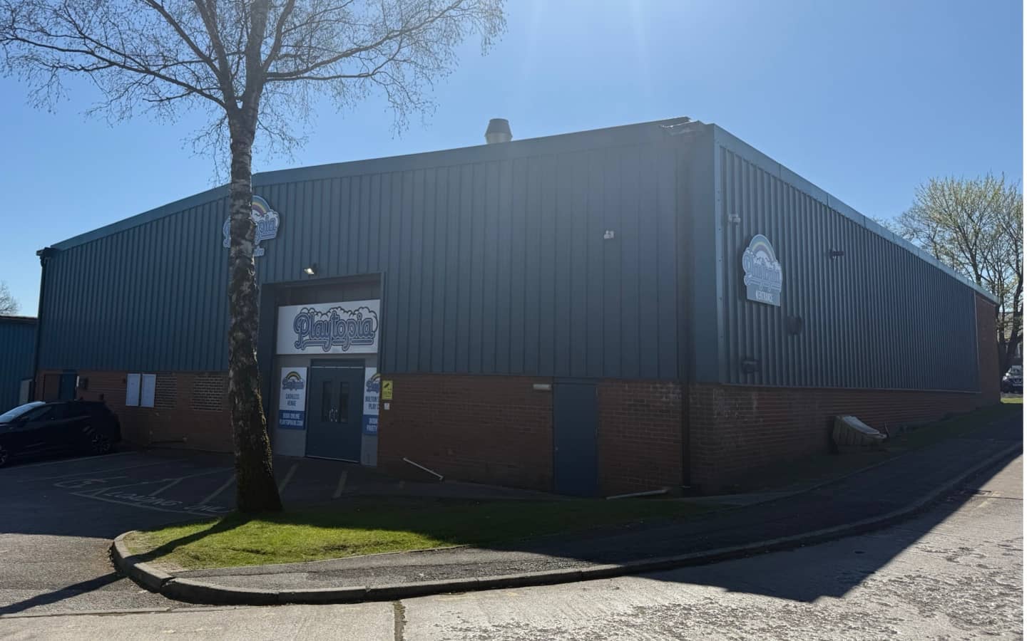 Unit 4 Boundary Industrial Estate Bolton warehouse to rent