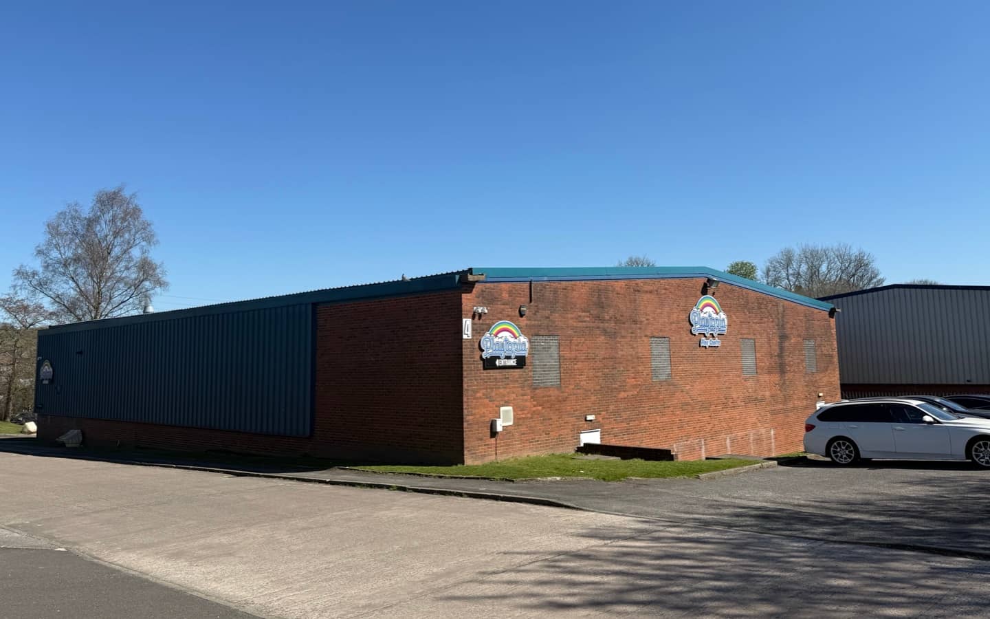 Unit 4 Boundary Industrial Estate Bolton warehouse to rent