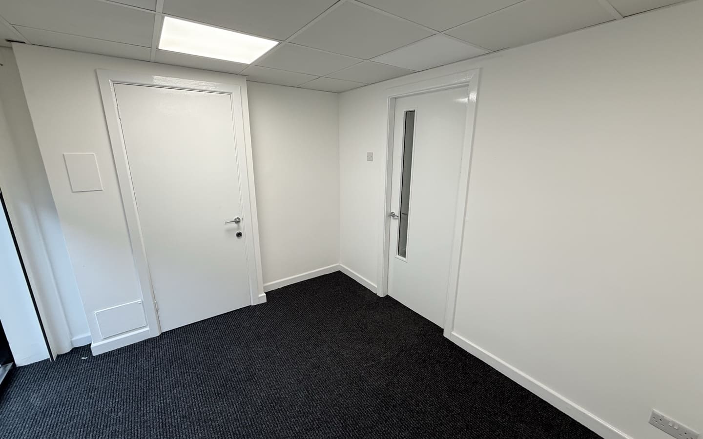 Unit 4 Riverside Bolton warehouse to rent_27 Unit 4 Riverside Bolton warehouse to rent