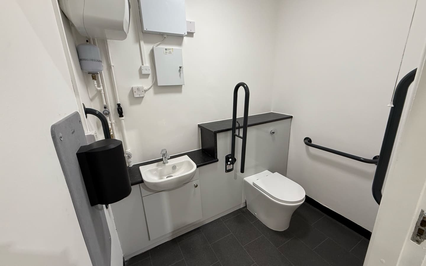 Unit 4 Riverside Bolton warehouse to rent_29 Unit 4 Riverside Bolton warehouse to rent